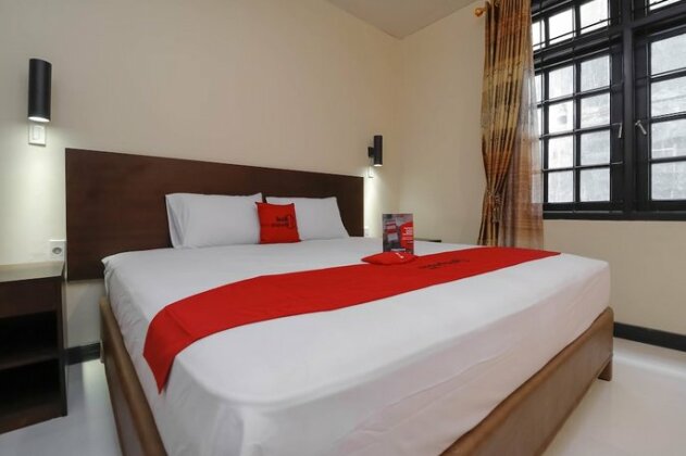 RedDoorz Plus near Halim Perdanakusuma 2 - Photo2