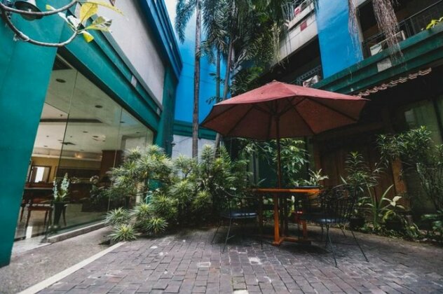 RedDoorz Plus near Monumen Nasional Jakarta - Photo2