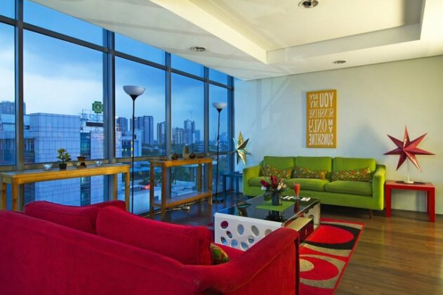 RedDoorz Plus near RS Pertamina - Photo2