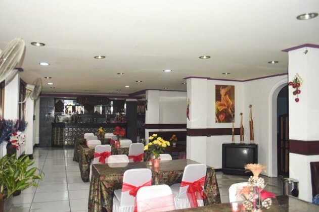 RedDoorz Plus near RSCM Jakarta - Photo3