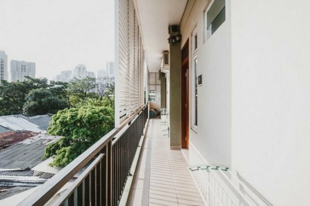 RedDoorz Plus near Semanggi