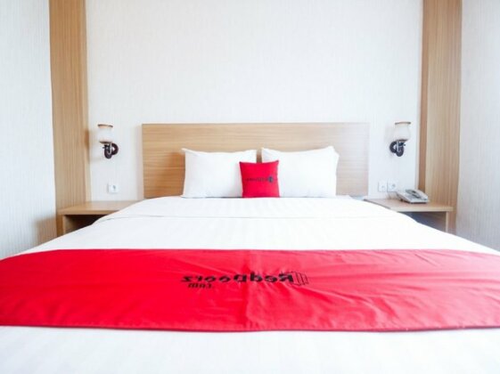 RedDoorz Plus near Senopati 2 - Photo5