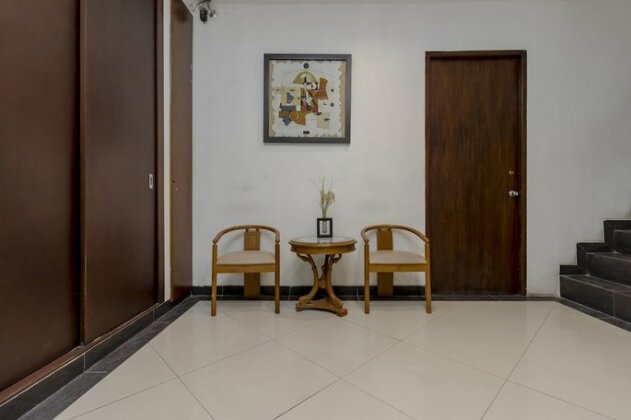 RedDoorz Plus @ Pasar Baru - Photo3