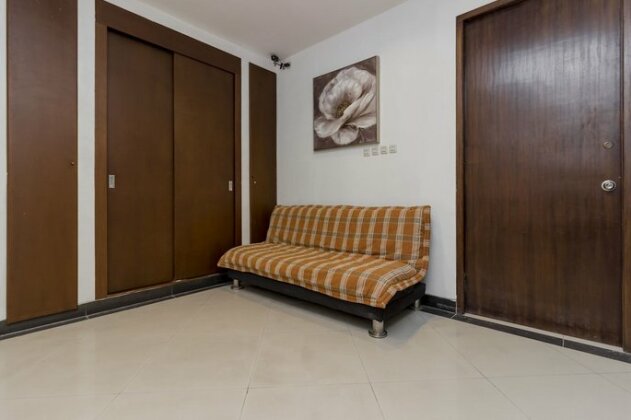 RedDoorz Plus @ Pasar Baru - Photo4