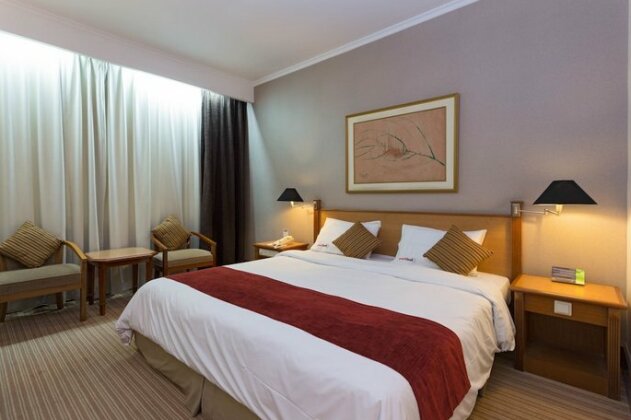 RedDoorz Plus @ S Parman Jakarta - Photo2