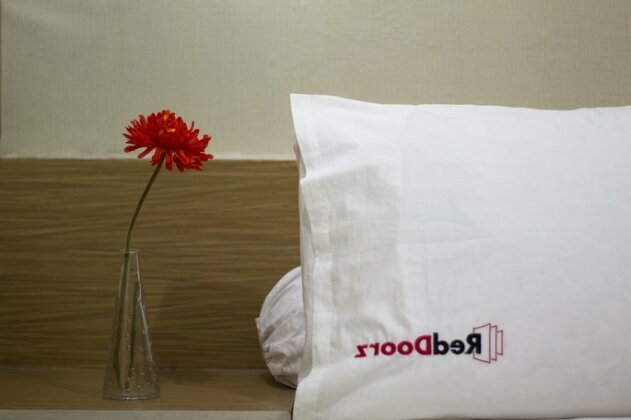 RedDoorz Plus @ Setiabudi Tengah - Photo3