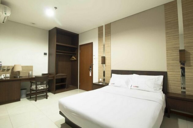 RedDoorz Plus @ Thamrin Residence - Photo5