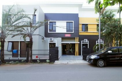 RedDoorz @ Pulo Gebang