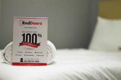 RedDoorz @ Pulomas