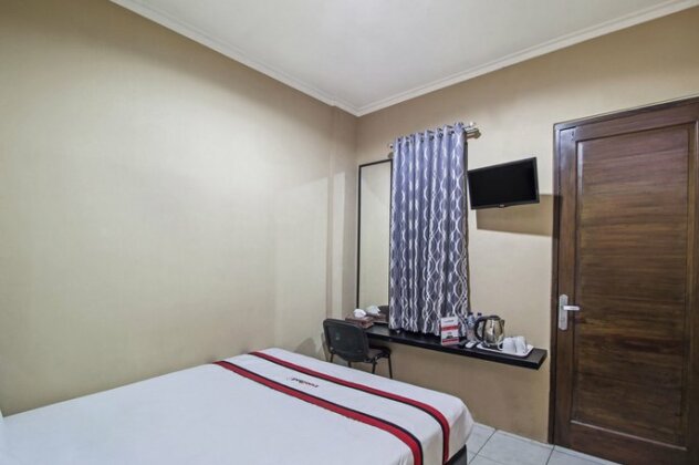 RedDoorz @ Slipi Jaya - Photo5