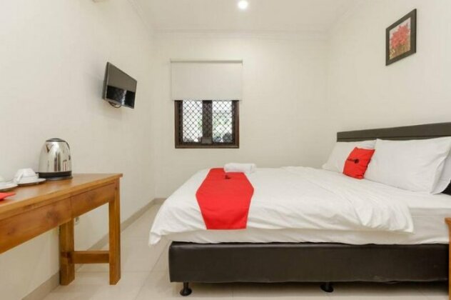 RedDoorz Syariah near Mall Artha Gading - Photo2