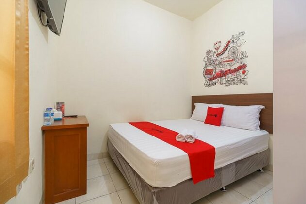 RedDoorz @ Tanjung Duren - Photo2