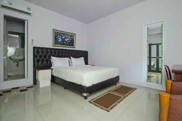 RedPalm1 Guest House - Photo4