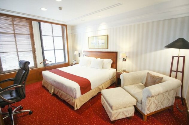 Redtop Hotel & Convention Center - Photo2