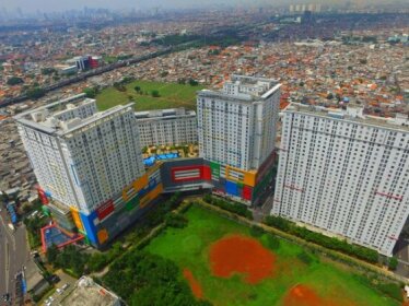 Roomku at Bassura City Apartment