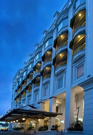 Roosseno Plaza Serviced Apartment - Photo2