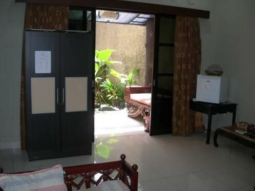 Rumah Oma Jakarta - Photo3