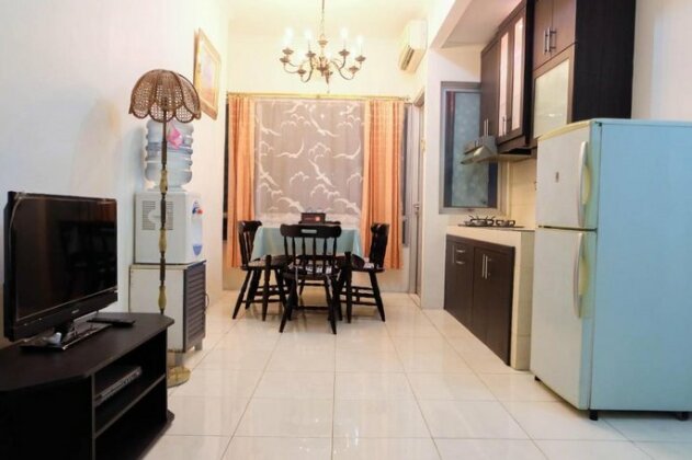 Simple 2BR Sudirman Park Apartment By Travelio - Photo3