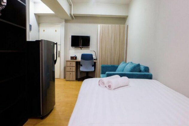 Spacious 1BR Pool View Menteng Square Apartment By Travelio - Photo3