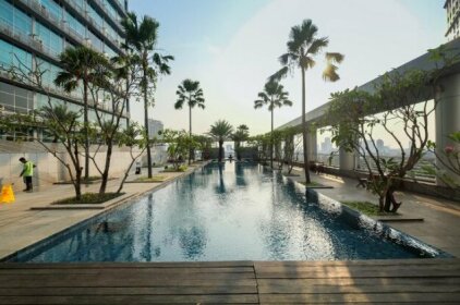 Spacious 1BR Two-Level Apartment at CityLofts Sudirman By Travelio