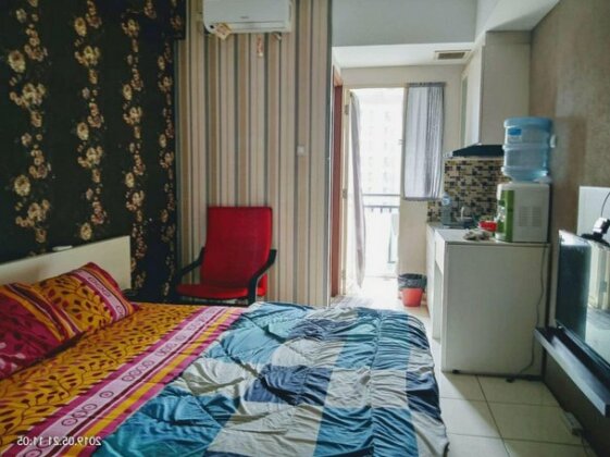 Studio Apartemen Green Lake View by HH 1 - Photo3