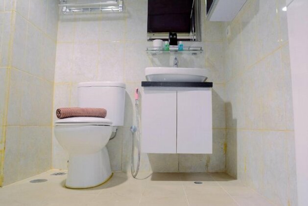 Studio Modern Tamansari The Hive Cawang by Travelio - Photo4