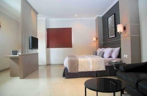 T Hotel Jakarta - Photo3
