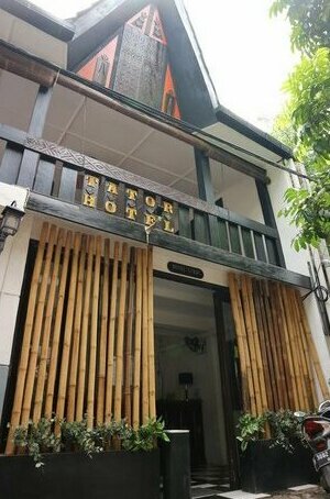 Tator Hotel