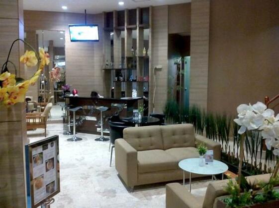 The Gloria Suites Grogol - Photo5