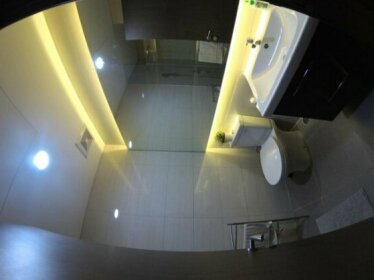 Tropical Style Stay at Puri Indah