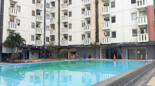 Warm 2BR Apartment Cibubur Village By Travelio