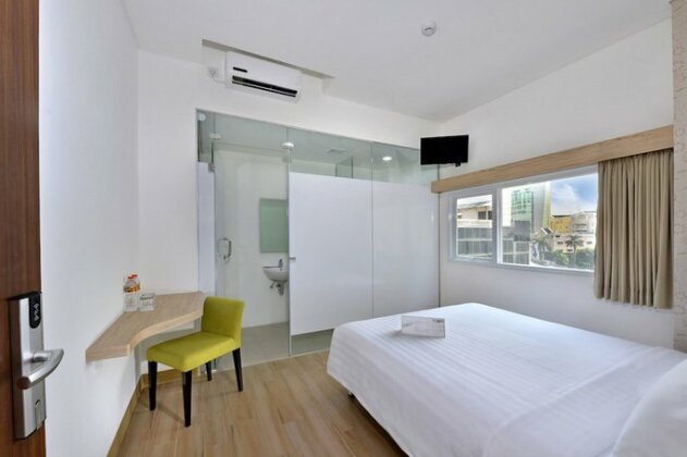 Whiz Hotel Falatehan Jakarta - Photo3