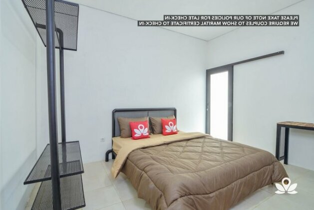 ZEN Rooms Cilandak KKO Syariah - Photo5
