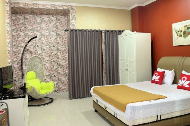 ZEN Rooms Cipete Utara - Photo2
