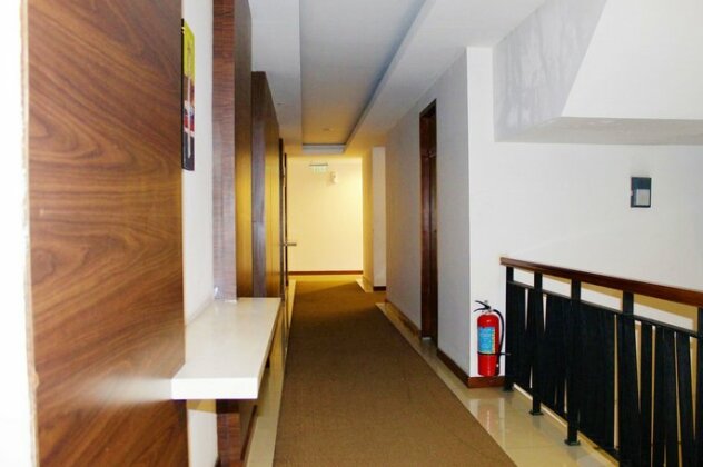 ZEN Rooms Grogol - Photo3