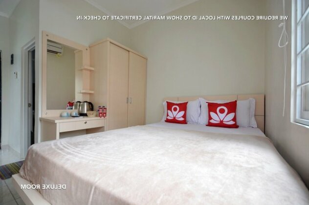 ZEN Rooms Thamrin Syariah - Photo5