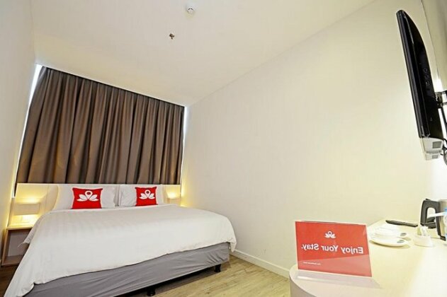 ZenRooms Pluit PIK - Photo5