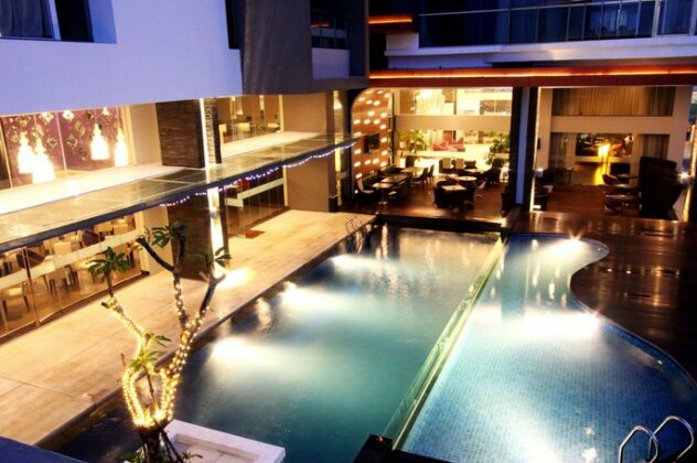 Aston Jambi Hotel & Conference Center - Photo3