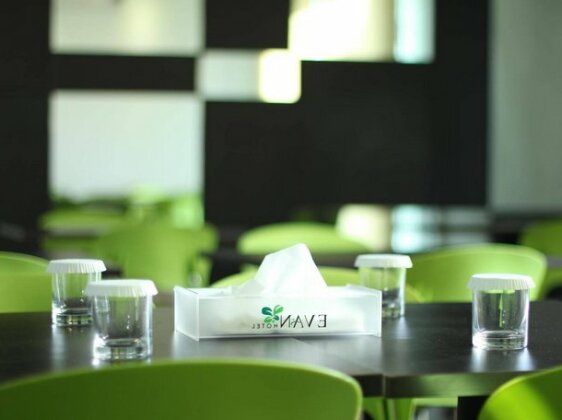 Evan Hotel Jambi - Photo4