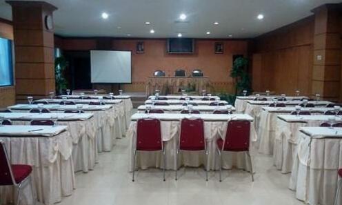 Grand Hotel Jambi - Photo3