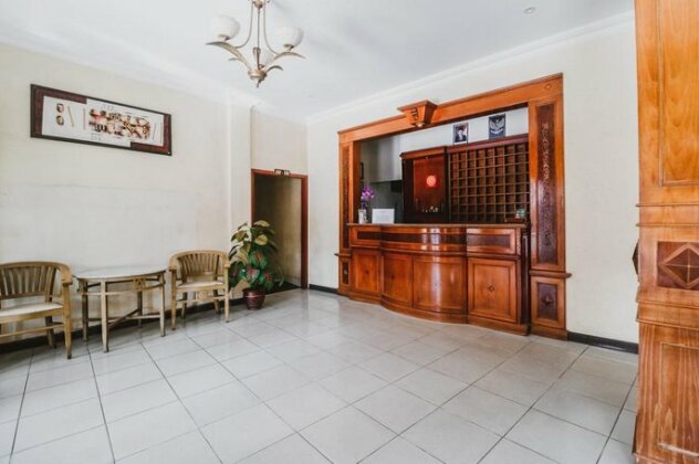RedDoorz Plus near Jambi Prima Mall - Photo2
