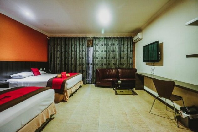 RedDoorz Plus near Jambi Prima Mall - Photo3