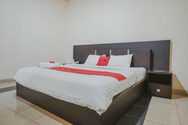RedDoorz Premium @ Jalan Pal 10 Jambi - Photo5