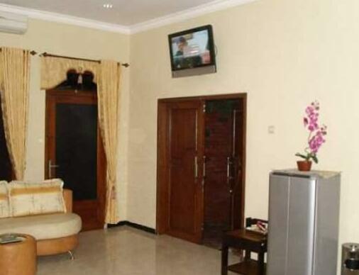 Hotel Cendrawasih Jember - Photo4