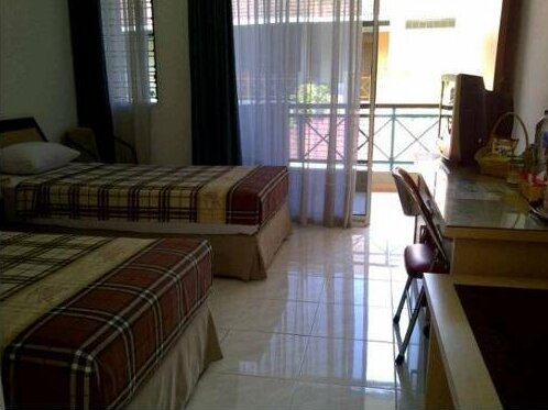 Hotel Sulawesi Jember - Photo3
