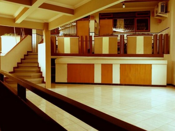 Lestari Hotel - Photo2