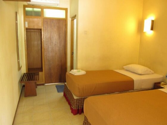 Lestari Hotel - Photo4