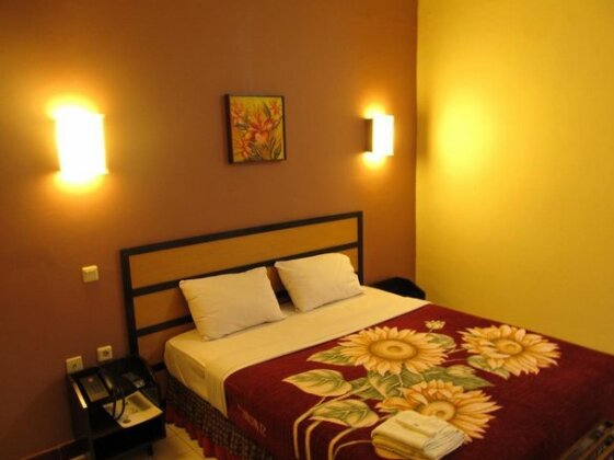 Lestari Hotel - Photo5