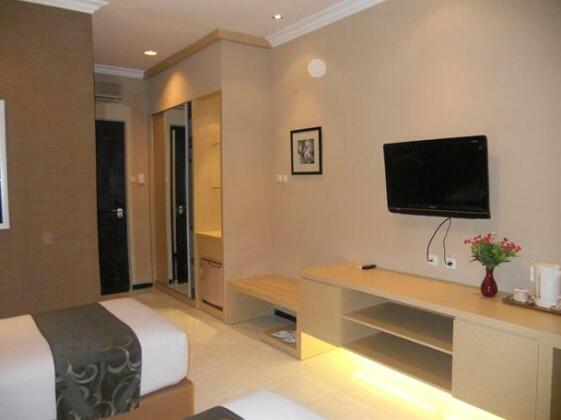 Luminor Hotel Jember - Photo4