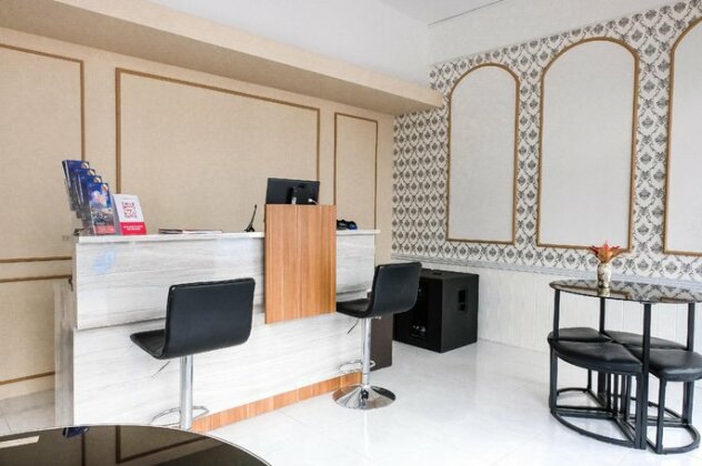 OYO 1352 Jember Town Square Residence - Photo3